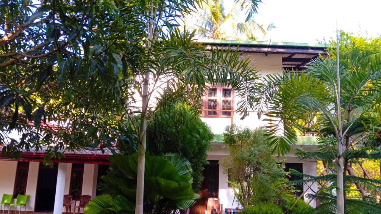 Sigiriya River Side Resort エクステリア 写真
